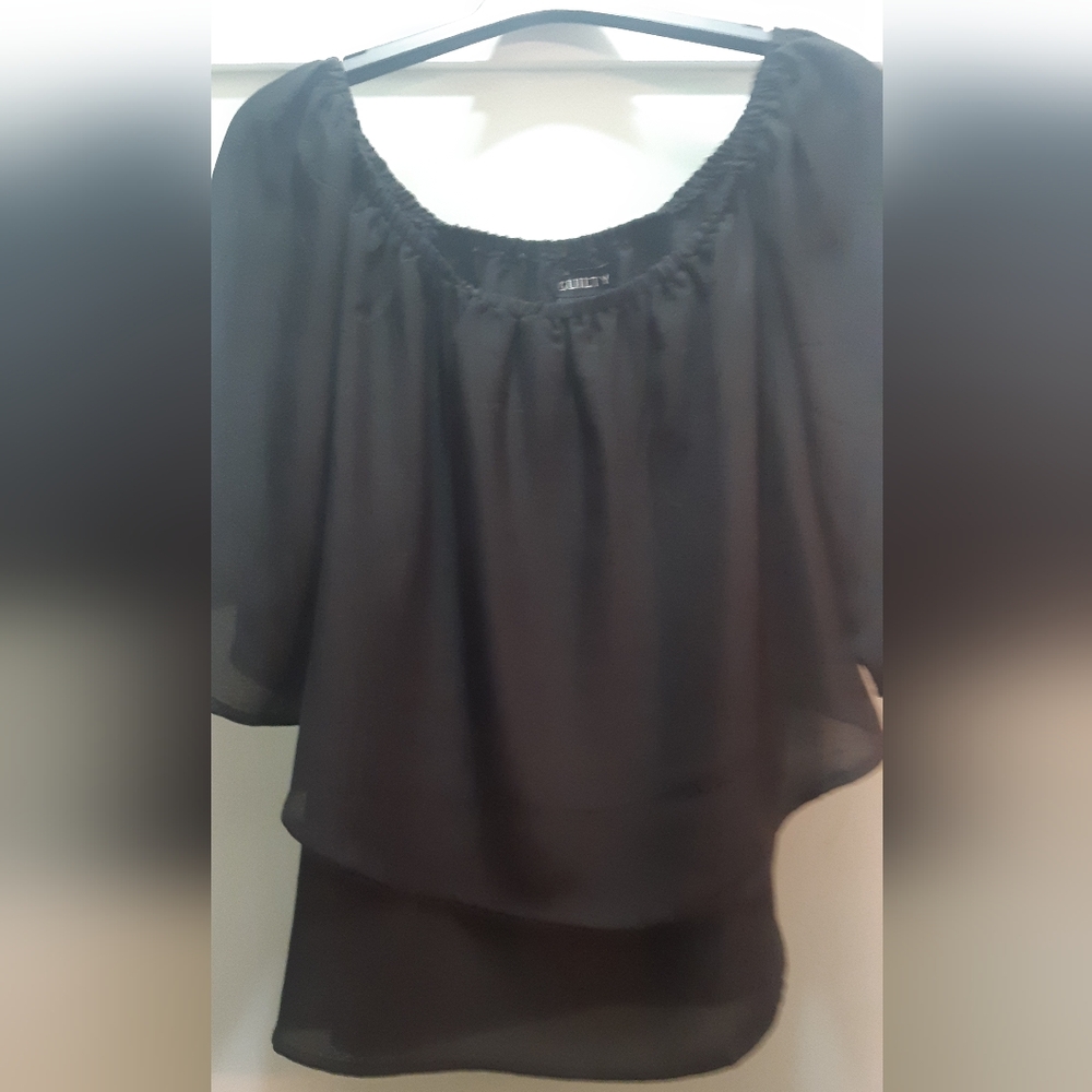 5/$25.00 Large Black Ruffled Tiered Blouse/ Short Sleeve Knit Sheer Summer Shirt